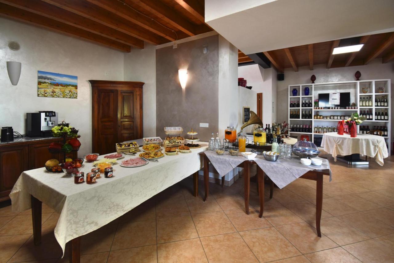 Agricampeggio Corte Tonolli Valeggio sul Mincio Buitenkant foto